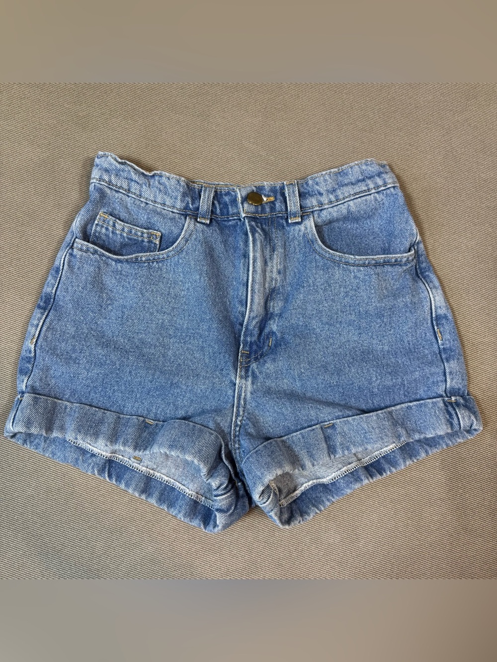 American Apparel Y2K High Waisted Denim Shorts Light Wash Cuffed Size 27 Mom